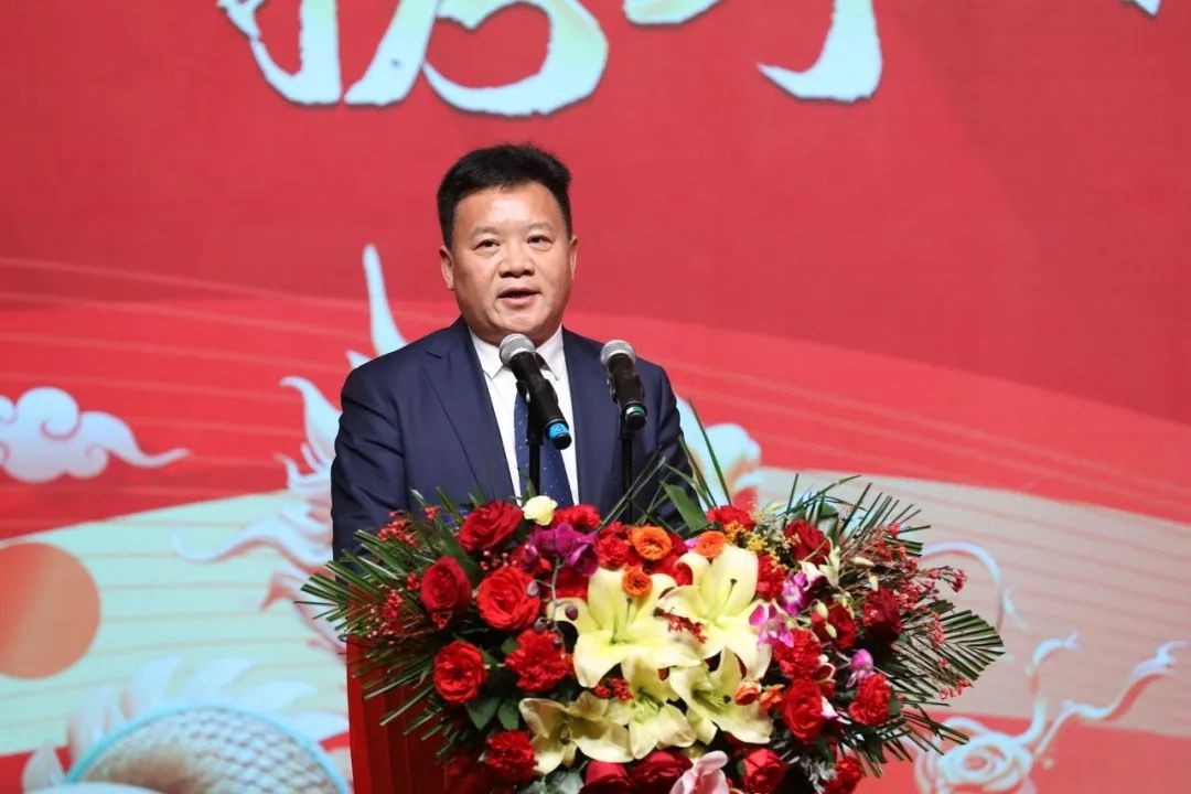 花花牛乳業(yè)30周年暨2024年客戶大會(huì)圓滿召開(kāi)! 花花牛乳業(yè)30周年暨2024年客戶大會(huì)圓滿召開(kāi)!