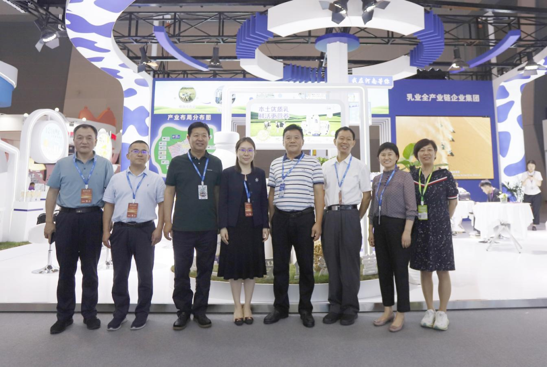 啟航新征程 點(diǎn)亮新賽道丨花花牛乳業(yè)集團(tuán)參加第十四屆中國奶業(yè)大會(huì)暨D20峰會(huì)，榮獲“中國乳制品生產(chǎn)企業(yè)現(xiàn)代化等級5A級”評定殊榮