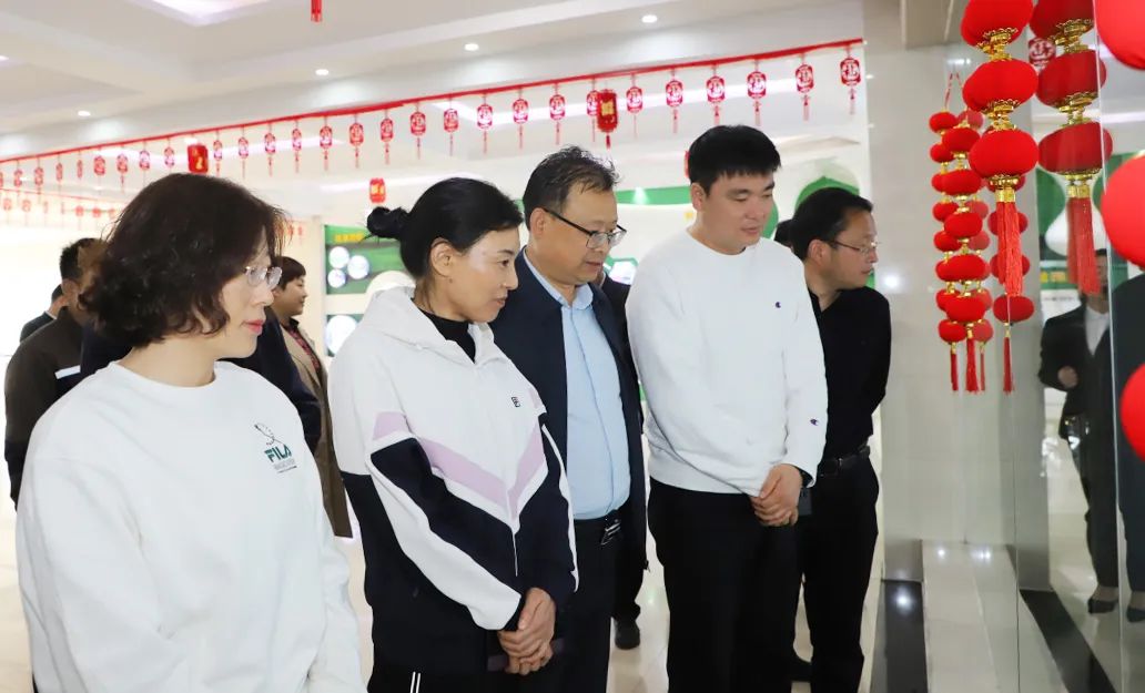 花花牛丨駐馬店市遂平縣政協黨組書記、主席張衛東一行蒞臨花花牛魯山瑞亞牧場參觀 花花牛丨駐馬店市遂平縣政協黨組書記、主席張衛東一行蒞臨花花牛魯山瑞亞牧場參觀