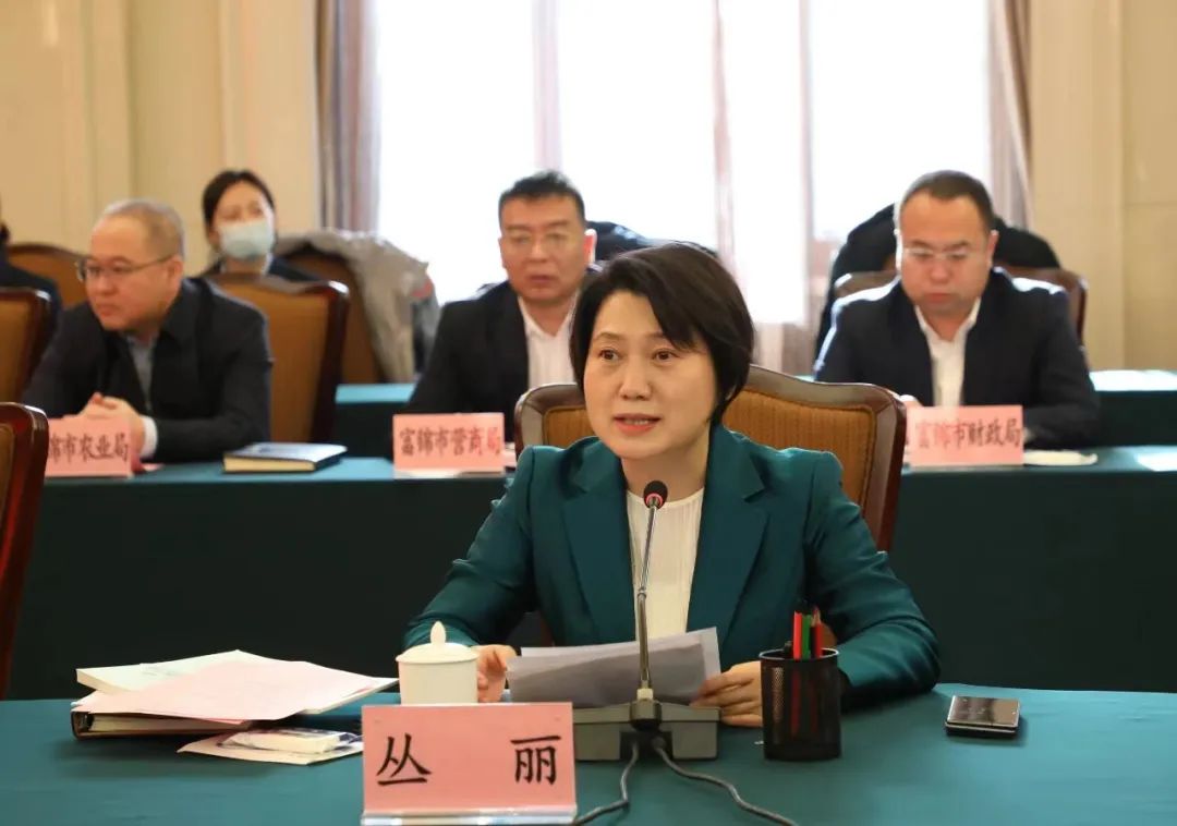 產(chǎn)業(yè)聯(lián)動(dòng)促發(fā)展 合作共贏創(chuàng)未來 | 佳木斯市政府、富錦市政府與花花牛乳業(yè)集團(tuán)正式簽署戰(zhàn)略合作協(xié)議 產(chǎn)業(yè)聯(lián)動(dòng)促發(fā)展 合作共贏創(chuàng)未來 | 佳木斯市政府、富錦市政府與花花牛乳業(yè)集團(tuán)正式簽署戰(zhàn)略合作協(xié)議