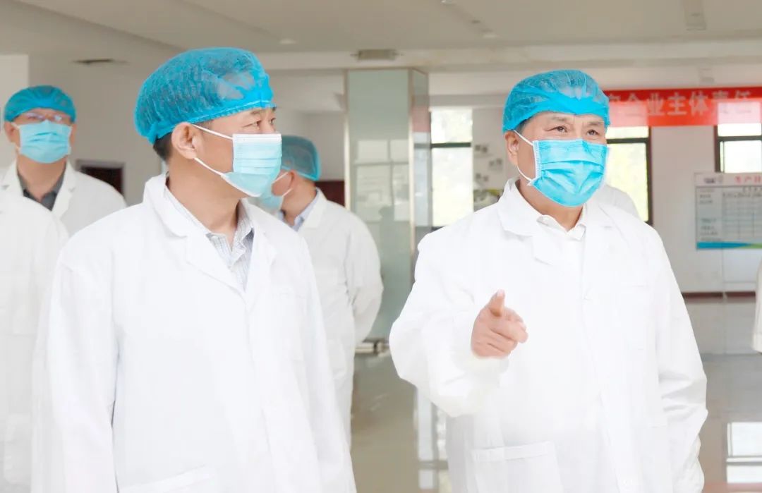快訊丨河南省人民政府副省長武國定蒞臨花花牛乳業(yè)集團瑞亞牧業(yè)調(diào)研奶源基地建設(shè)情況