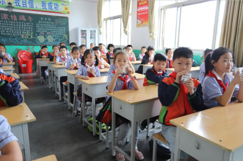 做好一杯放心奶 ——“花花牛”成長(zhǎng)記